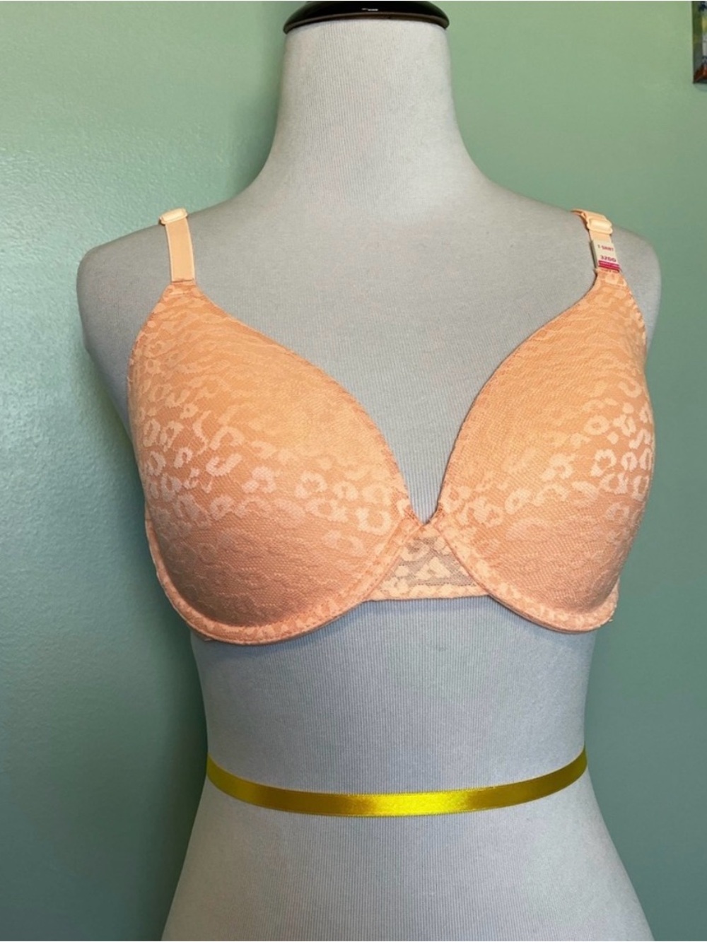 Peach Lace Push-Up Bra - Women's Intimates